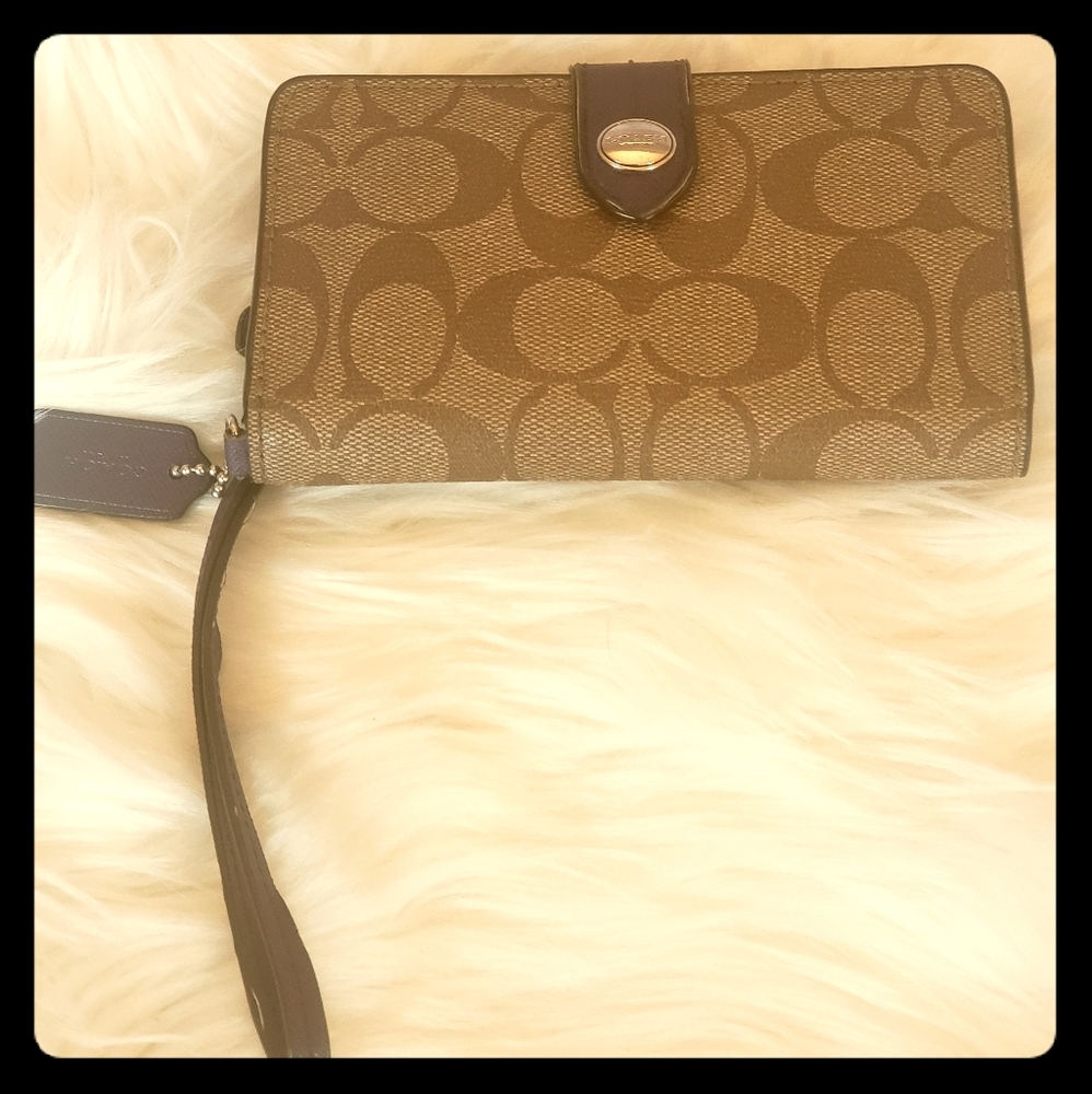 Coach Signature Peyton Canvas Phone Wallet